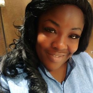 Meet your Posher, Dionne